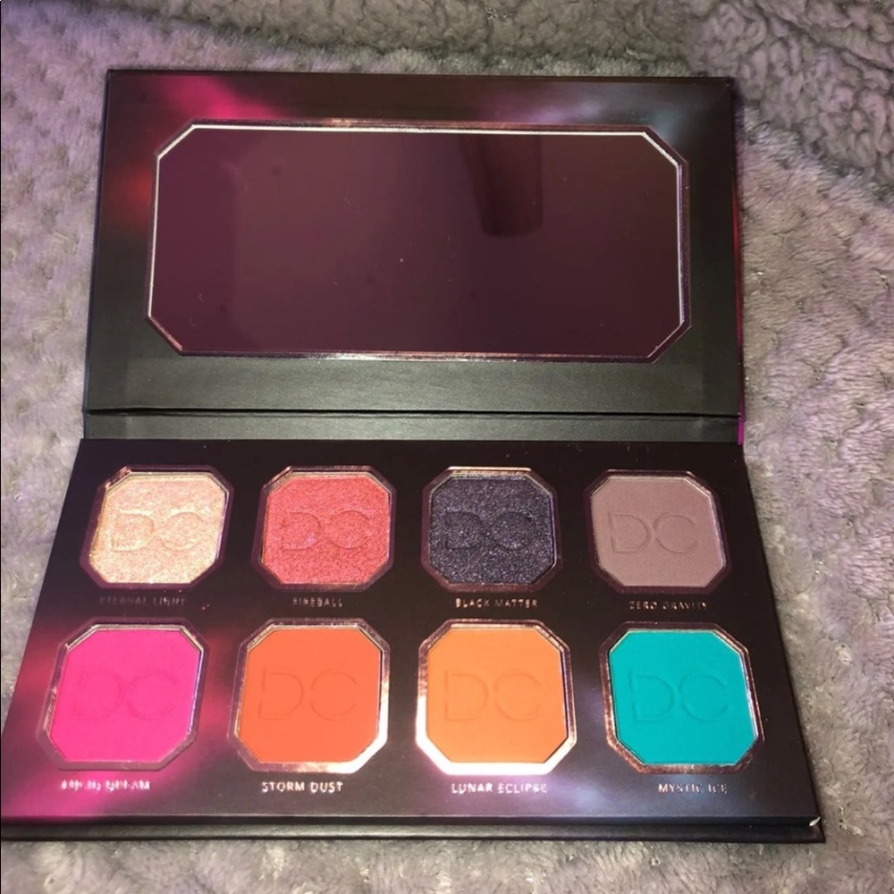 Dominique cosmetics eyeshadow palette